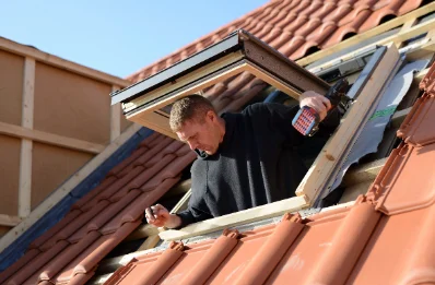 Pose de fenêtres de toit Velux à Landevieille